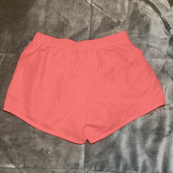 Shorts active wear - Picture 2 of 4